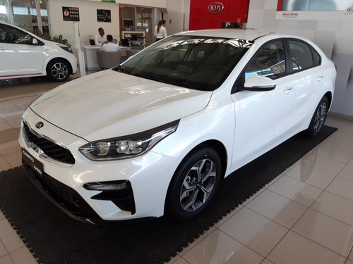 Kia Cerato New Vivro 1.6 L Mt 2021 0 Km.