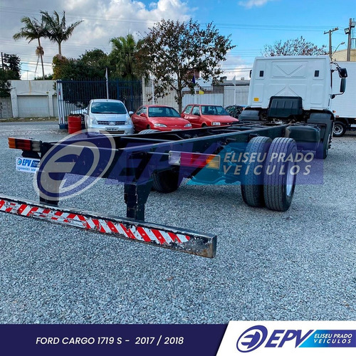 Imagem 6 de 10 de Ford Cargo 1719