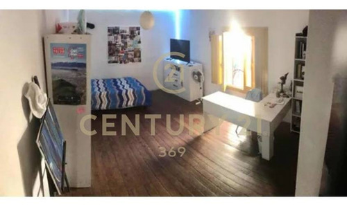 Imagen 6 de 22 de Oportunidad Inversion O Vivienda!! Triplex Ciudad Vieja - 3 Dormitorios