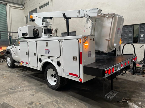Grua De Canastilla / Chevrolet 3500 10 Mts