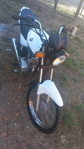Imagen 3 de 5 de Motomel 2017