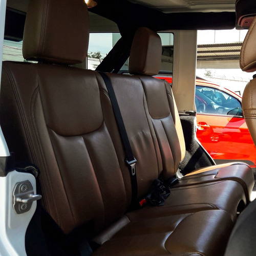 Imagen 15 de 15 de Jeep Wrangler 2015 3.6 V6 Unlimited Sahara 4x4 At