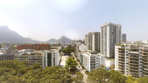 Apartamento À Venda No Bairro Leblon - Rio De Janeiro/rj - O-16314-26810