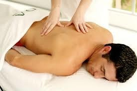 Imagem 1 de 4 de Massagens Em Domicilio Limpeza De Pele Massoterapia