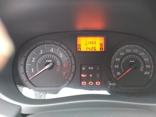 Renault Logan 1.0 Autentique 16 V 4p
