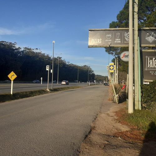 Imagen 2 de 2 de Se Vende Local Comercial Sobre Ruta 10 En Punta Ballena