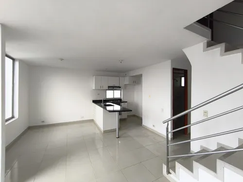Apartamento En Venta En Prados Del Este. Cod V30502