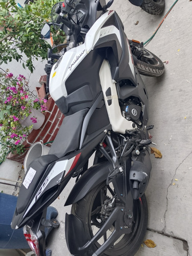 Nueva Pulsar Bajaj Rs200 Año 2025