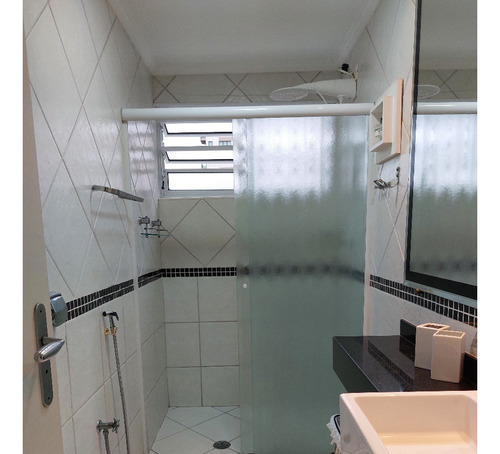 Confortável, Iluminado E Excelente Apartamento Na Praia De Pitangueiras, No Guarujá, 50 Metros Do Mar.