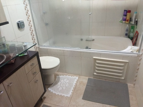 Imagem 2 de 16 de Linda Casa No Bairro Glória | 01 Suíte + 02 Dormitórios | Estuda Permuta Por Apartamento Bem Localizado - Sa00762 - 34081708