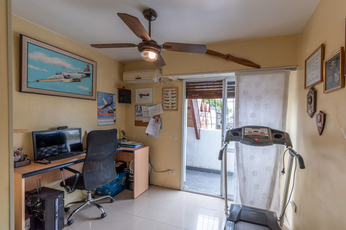 Casa · Venta · 5 Ambientes · Barrio Naon · Mataderos · Piscina · Cochera · Jardín · Playroom