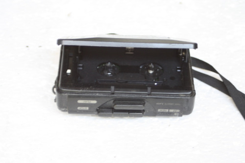 Walkman Sony Mod. Wm-f2015 Sucata Eletronica (Usado)