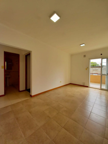 Imagen 5 de 19 de Venta Dpto Un Dormitorio, En El Centro, Esperanza