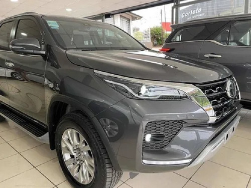 Imagen 4 de 15 de Toyota Sw4 Srx 4x4 At 2.8 204cv