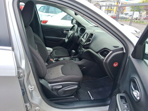 Jeep Cherokee LONGITUDE 2.4 AUT