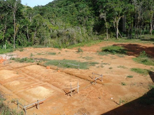 Imagem 5 de 11 de Cód 3211 - Belíssimo Terreno Com Lago Localizado Em Região - 3211
