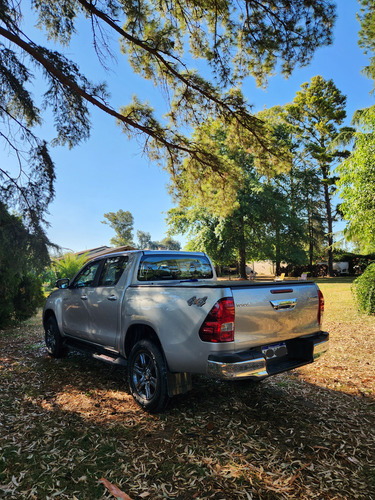 Toyota Hilux Pick-up 2.8 Cd Sr 204cv 4x4