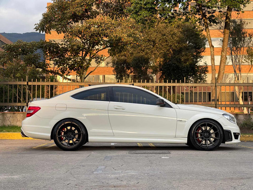 Imagen 11 de 12 de Mercedes Benz C63 Amg Performance Package 2012