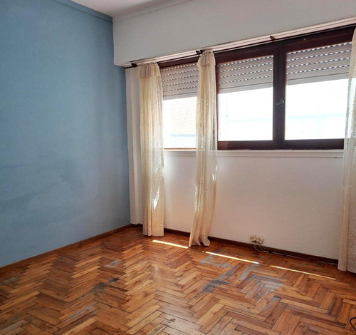Imagen 6 de 24 de Oportunidad!! Departamento 2 Ambientes Frente A Plaza España Y Las Mejores Playas De La La Perla - Mar Del Plata