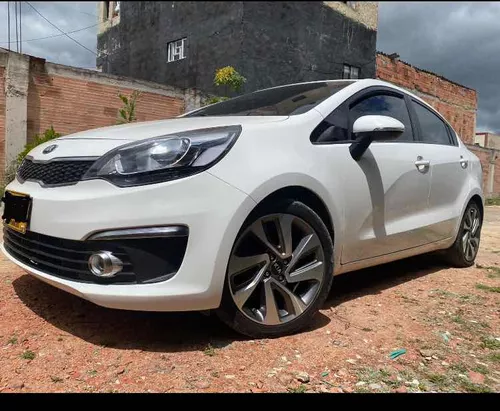 Kia Rio R .