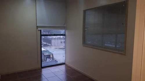 Imagen 3 de 8 de Oficina - Liniers