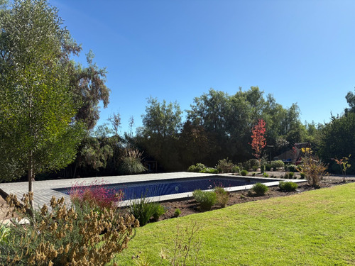 Casa En Arriendo 5d Hacienda De Chicureo Con Opción D Compra