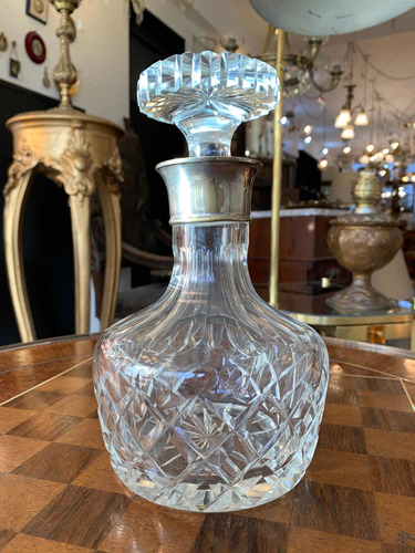 Imagen 1 de 5 de Antiguo Botellón De Cristal Facetado Y Cuello Bañado Plata