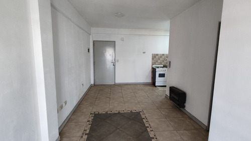 Imagen 3 de 7 de Departamento 2 Ambientes Con Cochera