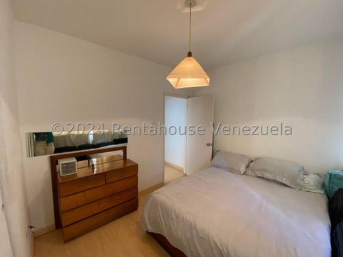 Hermoso Apartamento En Alquiler En Colinas De Bello Monte Mls #24-29033. K.o.