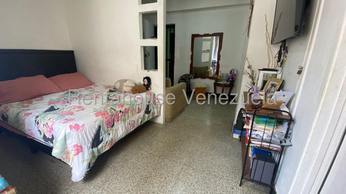 En Venta Apartamento En San Bernardino. Cod Flex: 25-23244