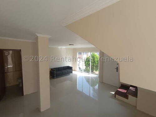 Sm Casa En Venta En Lomas De Halcón 24-16985 Yg