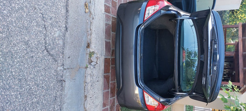 Imagen 15 de 18 de Nissan Versa Exclusive 1,6 At - Modelo 2019