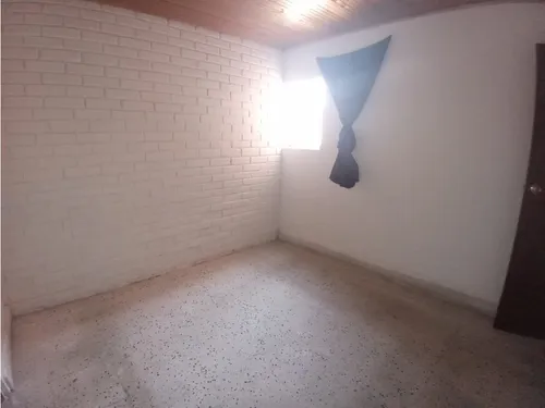 Vendo Casa De Dos Niveles En Los Nogales.