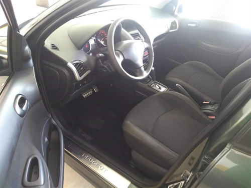 Peugeot 207 Sedan