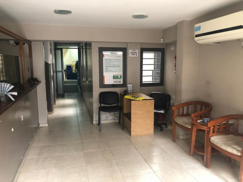 Imagen 6 de 30 de Centro Médico En Venta De Excelente Ubicación En Banfield Este