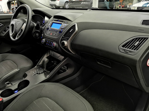 Imagen 12 de 15 de Hyundai Ix35 Gls 2015