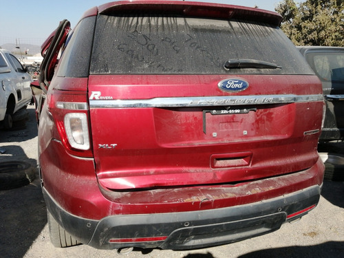 Imagen 1 de 10 de Ford Explorer Xlt Por Partes