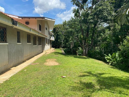 Casa En Venta 21-15267 En Valle Arriba