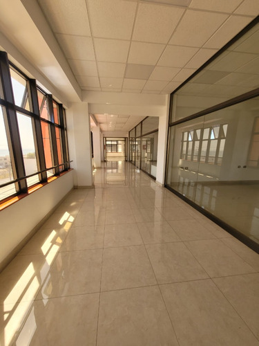 Local Comercial En Arriendo, Piso 2, En Av. Francisco Bilbao