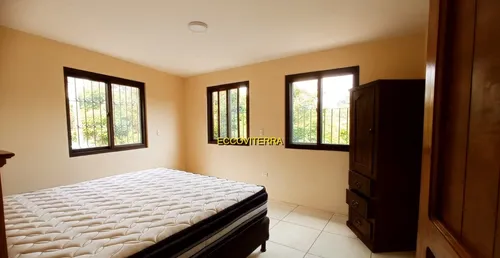Vendo Moderno Apartamento, Dos Niveles, Dos Amplios Dormitorios, Incluye Area Para Jardin