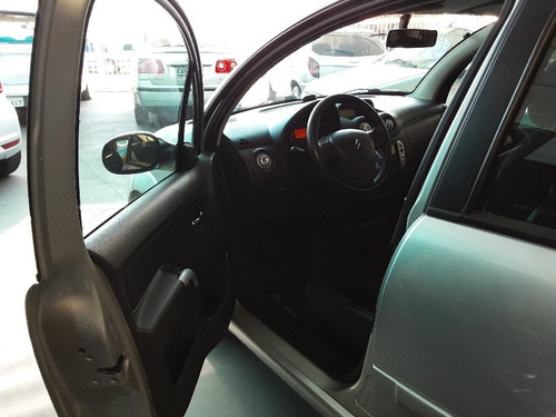 Imagem 14 de 15 de Citroën C3 2011 1.4 8v Exclusive Flex 5p