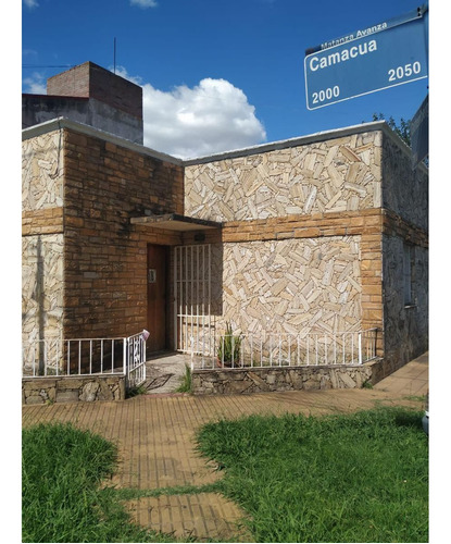 Casa Lote Propio En Esquina - Villa Luzuriaga