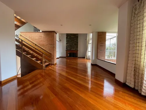 Casa En Arriendo/venta En La Calera. Cod A16580