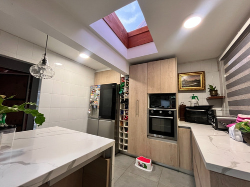 Amplia Casa 6d 3b En Condominio En Huechuraba