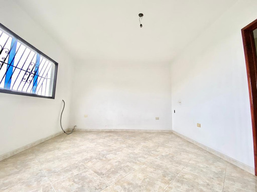Imagen 7 de 10 de Se Vende Apto 100m² 3h/2b/1p El Junquito