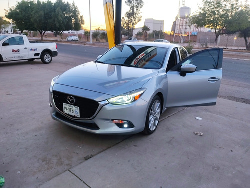 Mazda Mazda 3 Has Back Touring A/t