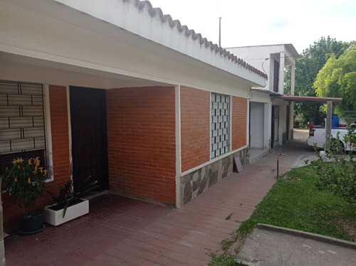 2 Casas + Garage+barbacoa/apto+ Galpon Acepta Banco