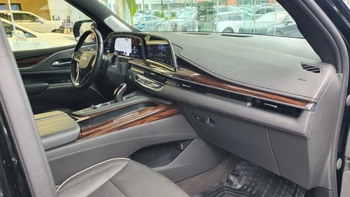 Cadillac Escalade Esv (version Larga) 2023