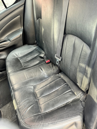 Nissan Versa 1.6 Exclusive Navi At