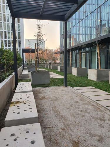 Local Comercial Para Habilitar En Nueva Las Condes